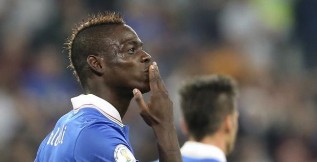 Balotelli dostal trest za rasistického Super Maria