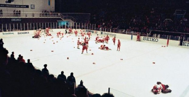 Najslávnejšia hokejová bitka oslavuje 30. výročie. Konala sa v Piešťanoch