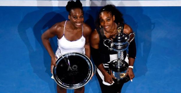 Australian Open: Serena Williamsová po zisku 23. titulu ďakovala Venus