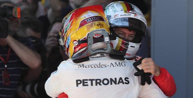 Veľkolepý súboj Hamilton - Vettel pre Brita, ktorý stiahol náskok na lídra šampionátu