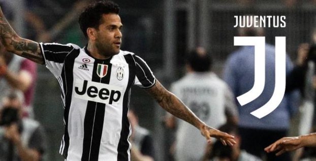 OFICIÁLNE: Juventus povolil Alvesovi rokovať o prestupe. Na odchode je aj ďalší hráč