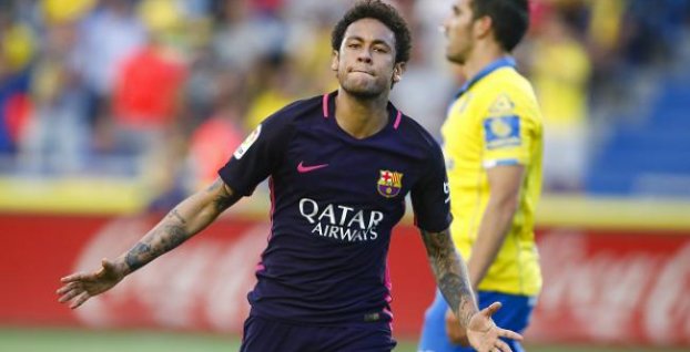 Neymar údajne oznámil spoluhráčom v Barcelone, že plánuje odchod do PSG