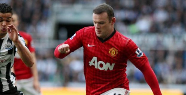 Rooney sa za vylúčenie ospravedlnil spoluhráčom