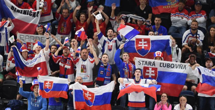 Slovenskí hokejoví fanúšikovia
