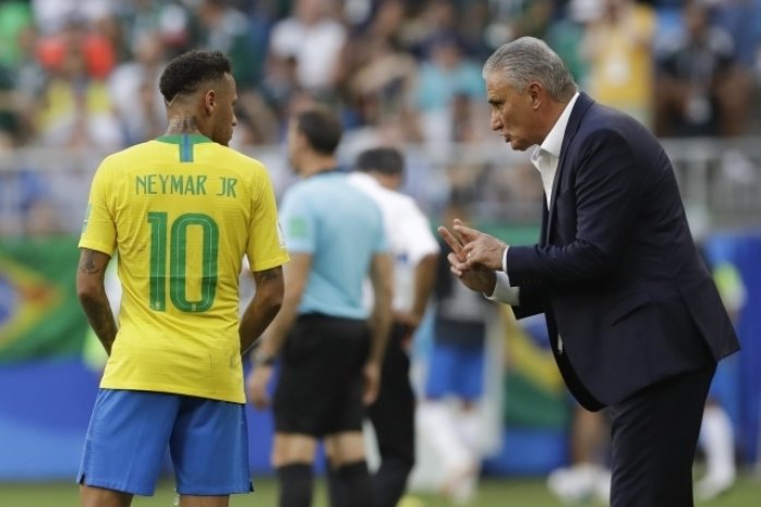 Neymar a tréner Brazílie Tite