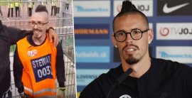 VIDEO: Usporiadateľ na štadióne Lazia Rím vyzerá ako verná kópia Mareka Hamšíka. Fanúšikovia Neapolu si ho hneď obľúbili