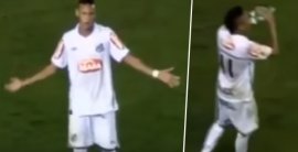 VIDEO: Spomíname: Neymar v Santose nemohol kopať penaltu. Gól spoluhráča ho vôbec nezaujímal