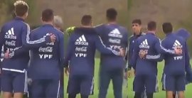 VIDEO: Messi to na tréningu Argentíny nemá jednoduché