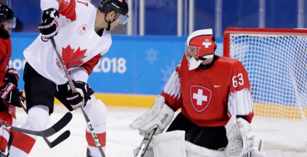 Momentka zo zápasu Kanady so Švajčiarskom