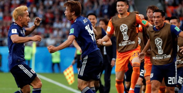 Japonskí futbalisti radosť
