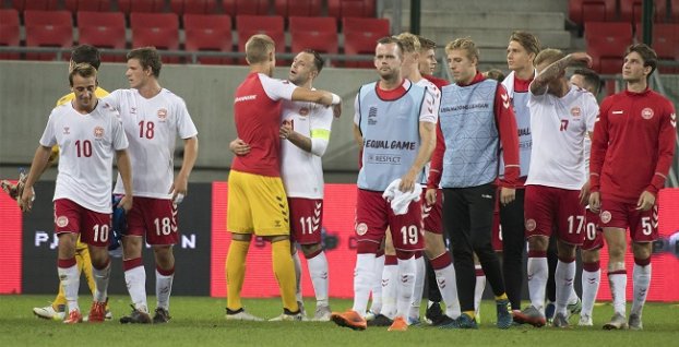 Dánski futbalisti po prehre so Slovenskom