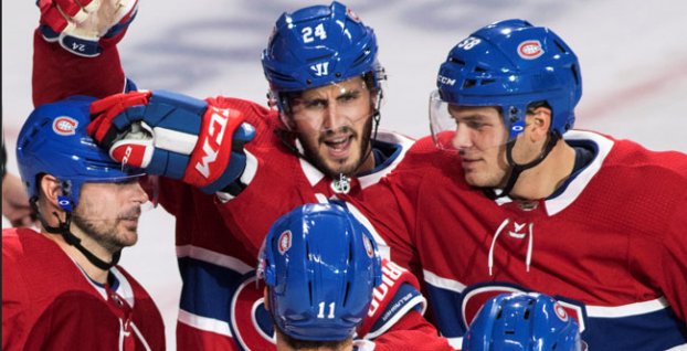 Tomáš Tatar (vľavo) so spoluhráčmi z Montrealu Canadiens