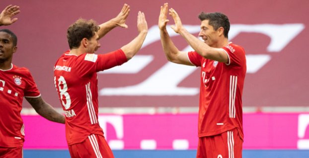 Bayern Mníchov, Robert Lewandowski (vpravo)