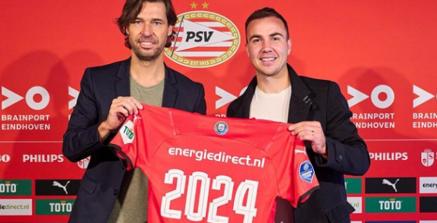 Mario Gotze (vpravo), PSV 