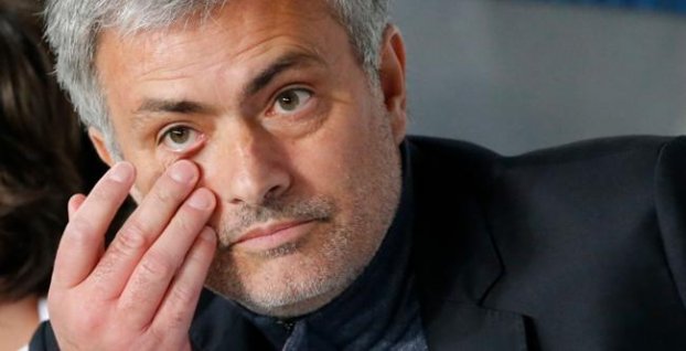 Mourinho kritizoval na tlačovke tvrdosť PSG, Blanc sa pustil do Costu