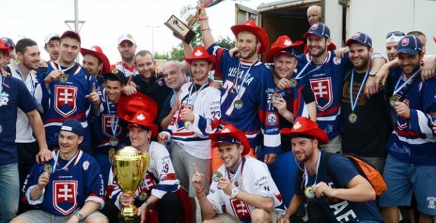 Slovenských hokejbalistov čaká ťažká úloha obhájiť titul Majstrov sveta!