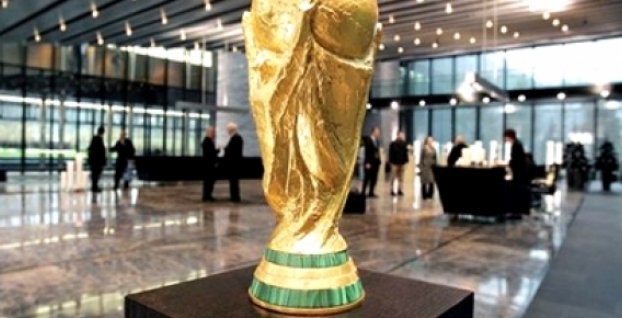 Trofej FIFA pre majstrov sveta môžete vidieť počas zápasu Corgoň ligy