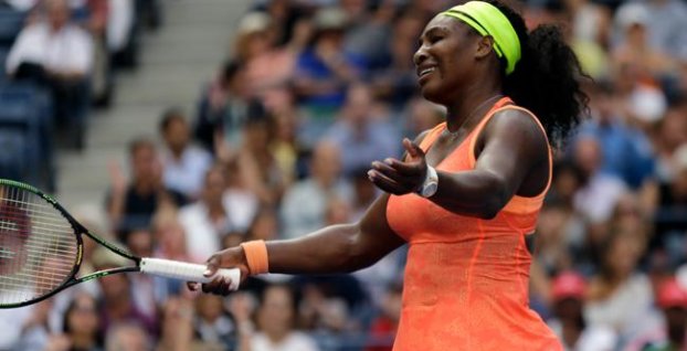 Serena Williamsová a Radwaňská prvými dvomi semifinalistkami