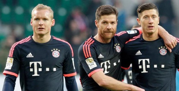 Hviezda Bayernu na lane Borussie Dortmund 
