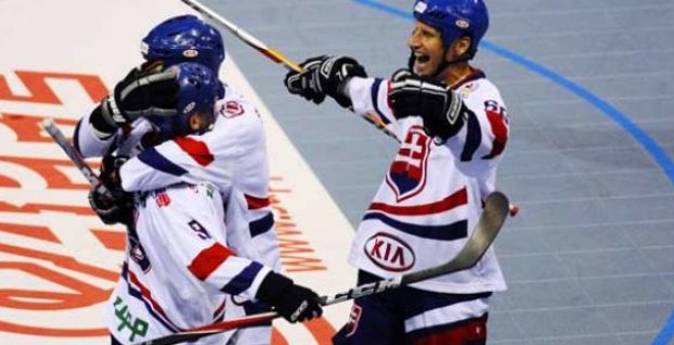 Slovensko si odnáša z MS v hokejbale bronzovú medailu