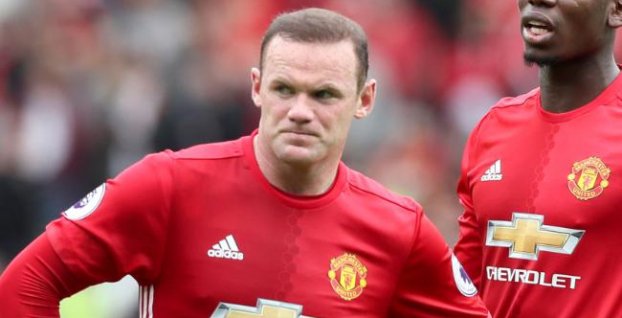 Rooney pripravený opustiť Manchester United, píšu anglické média. Mourinho ich za to kritizuje