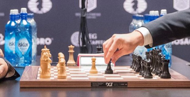 Majsterka sveta v šachu vzdala partiu po piatich ťahoch. Protestovala proti žrebu
