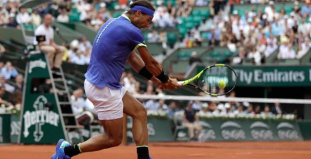 Roland Garros: Djokovič sa natrápi, Nadal zmietol Basilašviliho
