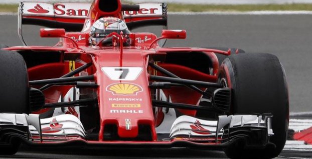 Hamilton ovládol VC Veľkej Británie, Vettel dostal defekt v predposlednom kole