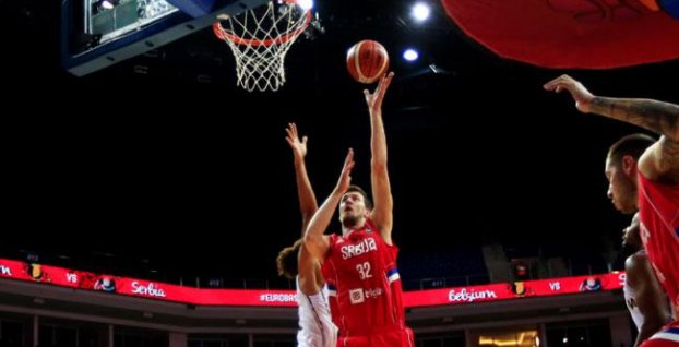 Basketbal-ME: Španieli a Srbi víťazmi základných skupín