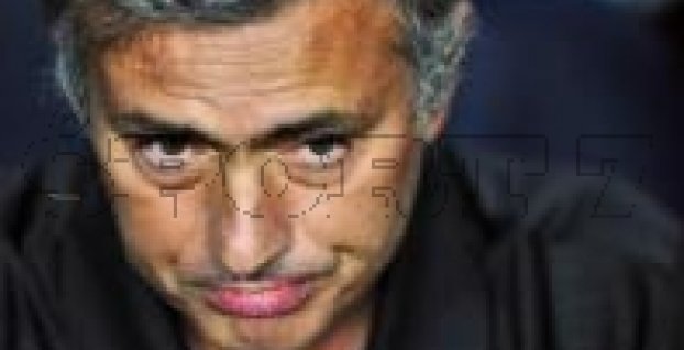 José Mourinho sa rozhodne až po sezóne
