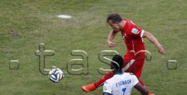 Futbal-MSF14: Jubilejný hetrik posunul Švajčiarov ďalej, čaká ich Argentína