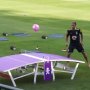 VIDEO: Brazílske hviezdy na čele s Neymarom si spestrili tréning "futbalovým" stolným tenisom