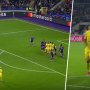 VIDEO: Neymar z priameho kopu šikovne podkopol múr. Bol z toho krásny gól