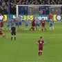 VIDEO: Coutinho rutinérsky "obabral" obranu Brightonu a strelil pekný gól z priameho kopu