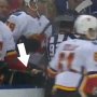 VIDEO: Mladík Tkachuk zo striedačky v šarvátke neľútostne bodol protihráča hokejkou