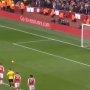 VIDEO: Petr Čech chytil prvú penaltu za Arsenal