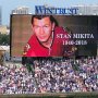 VIDEO: Stana Mikitu si uctili minútou ticha na bejzbalovom zápase MLB v Chicagu