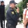 VIDEO: Polícia v Baku monitoruje fanúšikov Arsenalu s dresmi Mchitarjana