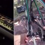 VIDEO: Bora-Hansgrohe pred každou etapou Saganovi stále pripravuje jeho bicykel