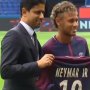 VIDEO: Neymar bol oficiálne predstavený fanúšikom Paríža Saint-Germain